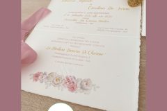 Partecipazione carta Amalfi con timbro ceralacca personalizzato e nastro chiffon