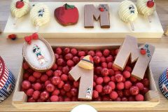 Biscotti&CakePops&Confetti