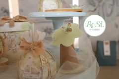 Albero in pasta di zucchero contenente cioccolatini